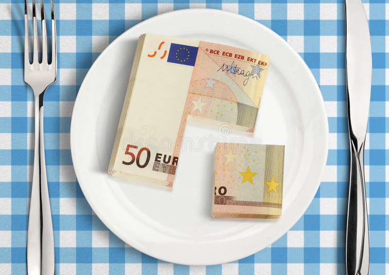 Coupez l'argent du plat, concept de part de finances photos stock Coupez l'argent du plat, concept de part de finances photos stock