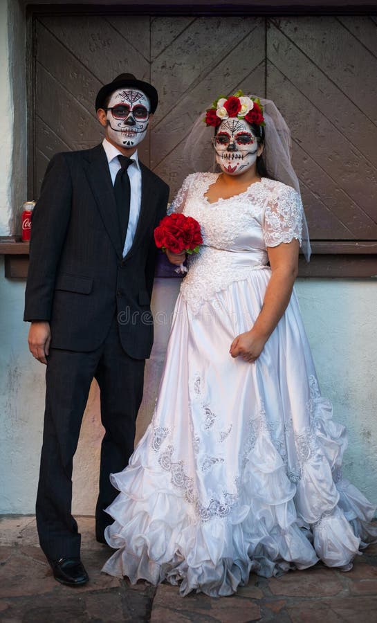 SAN ANTONIO, TEXAS - OCTOBER 28, 2017 - Couple Dressed As Bride and ...