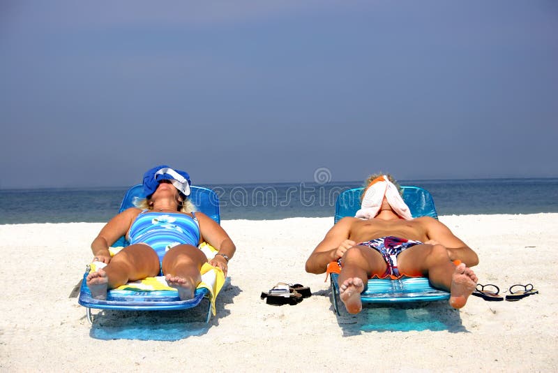 Couples sunbathing xxx pics 2