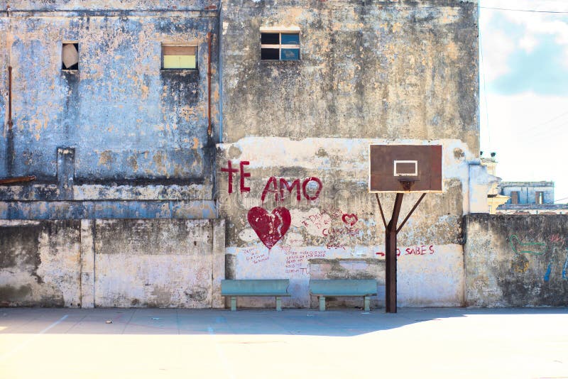 Cour de rue de basket-ball photo libre de droits Cour de rue de basket-ball photo libre de droits