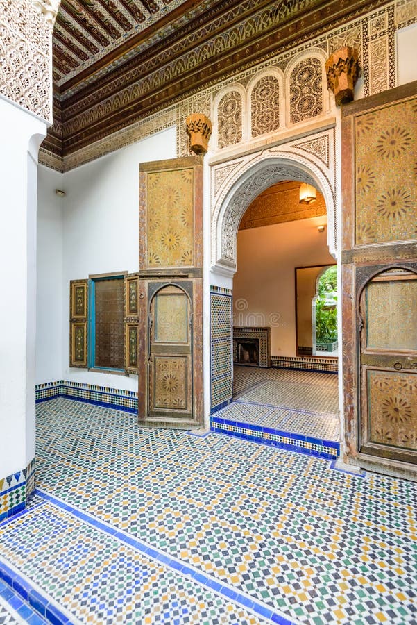 Cour à l'EL Bahia Palace dans la vieille ville de Marrakech images libres de droits Cour à l'EL Bahia Palace dans la vieille ville de Marrakech images libres de droits