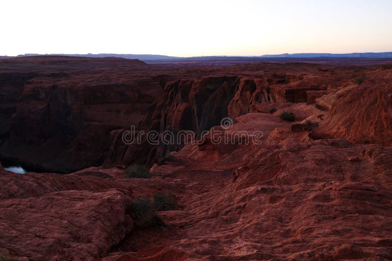 Courbure en fer à cheval près de la ville de la page en Arizona photographie stock libre de droits Courbure en fer à cheval près de la ville de la page en Arizona photographie stock libre de droits