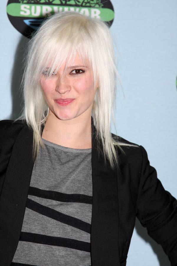 Courtney Yates,10 Years editorial photo. Image of arrivng 25925601