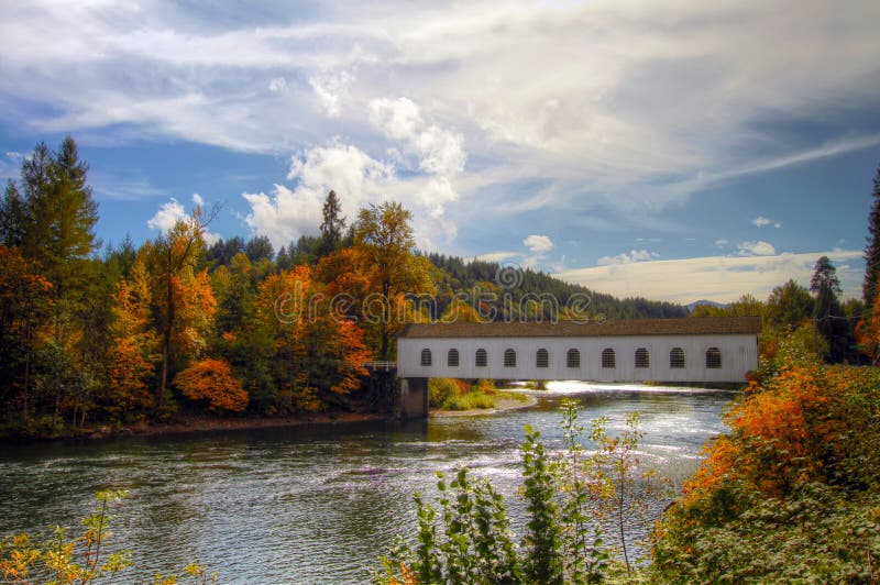 Covered Bridge over McKenzie River Oregon royalty free stock images Covered Bridge over McKenzie River Oregon royalty free stock images