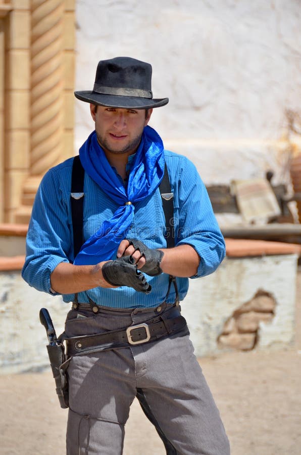 Man Wearing Traditional Cowboy Clothes Editorial Stock Image - Image of  country, livestock: 43082714