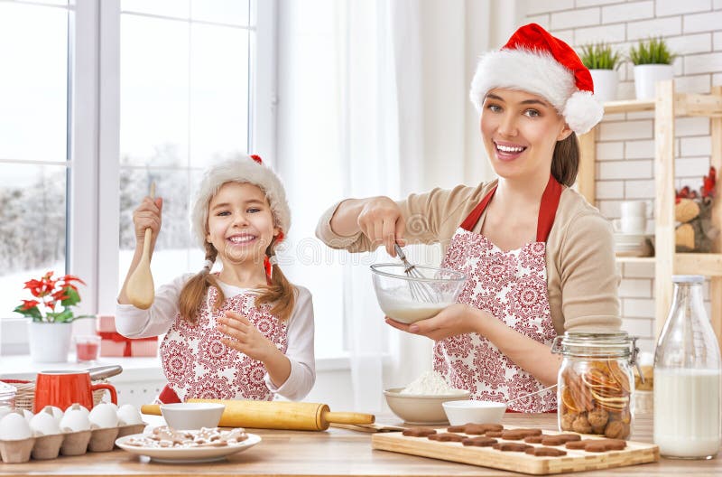 Cozinhando biscoitos do Natal imagem de stock royalty free