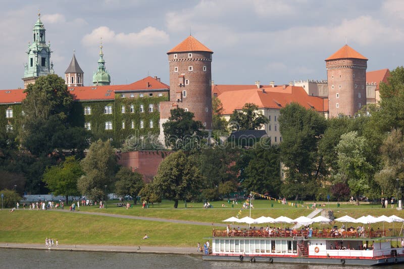 Cracovie, Pologne photo stock. Image du basilique, architecture 5986244