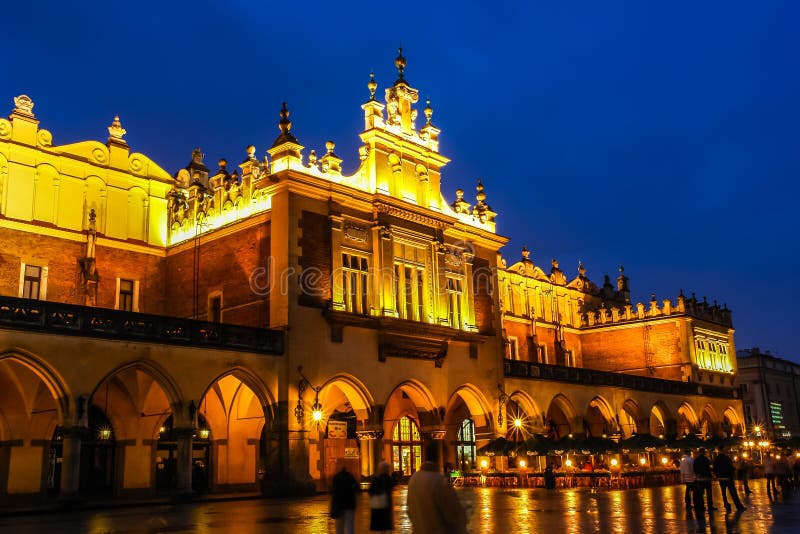 Cracow na noite fotografia de stock royalty free Cracow na noite fotografia de stock royalty free