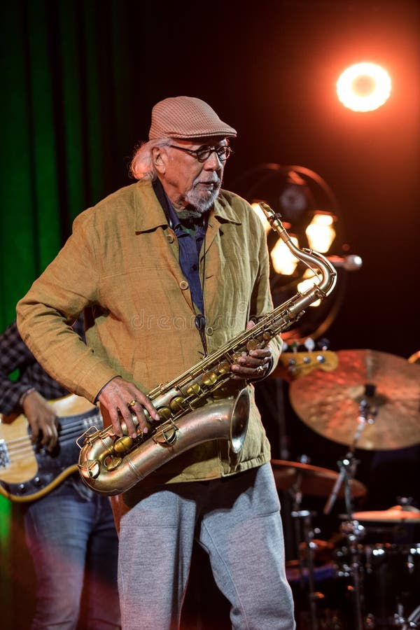 Charles Lloyd & The Marvels And Bill Frisell Live On Stage