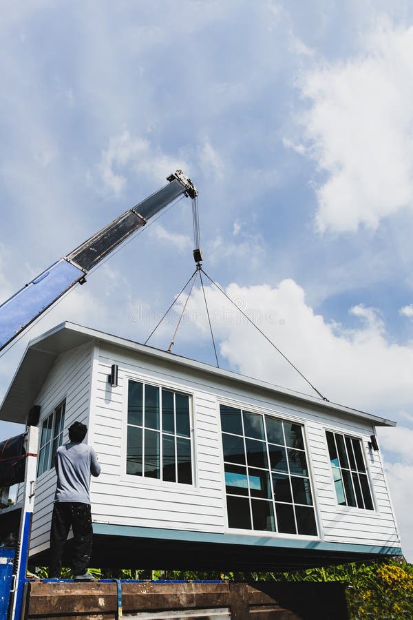 Lifting a House in Cape May. Editorial Photography Image of raising