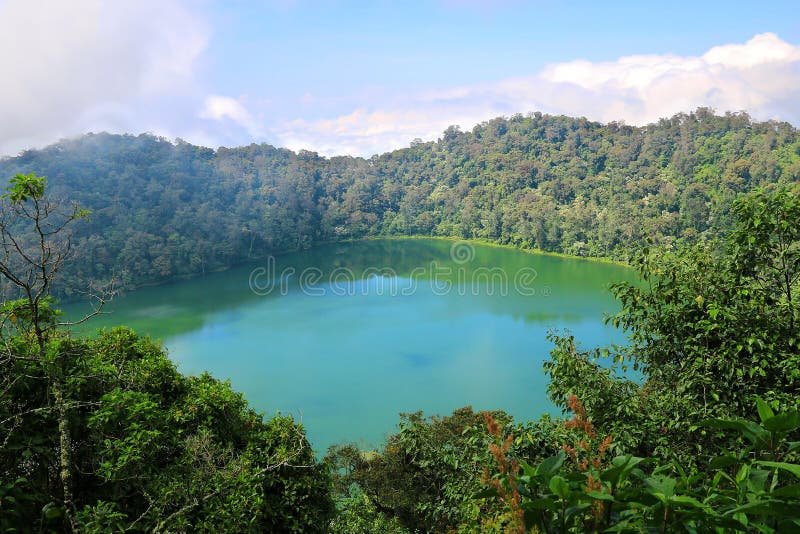 Crater See Chicabal-Lagune, Guatemala lizenzfreies stockfoto Crater See Chicabal-Lagune, Guatemala lizenzfreies stockfoto