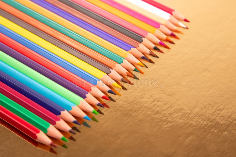 Un Ensemble De Crayons De Couleur Pour Le Dessin Et La Créativité