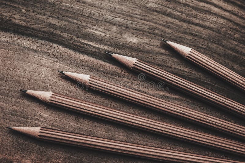 Crayons luxueux de dessin de fusain photographie stock Crayons luxueux de dessin de fusain photographie stock