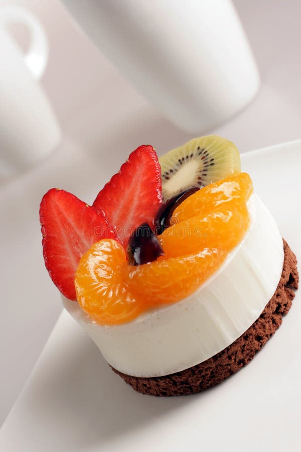 Cream dessert with fruit