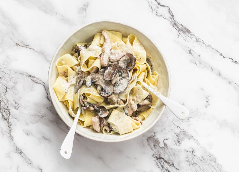 Creamy Chicken, Fresh Mushrooms Pappardelle Pasta - Delicious Italian