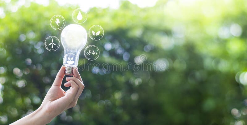 Creatività di protezione dell'ambiente sulla giornata per la Terra o sul concetto di energia di risparmio e dell'ambiente fotografia stock Creatività di protezione dell'ambiente sulla giornata per la Terra o sul concetto di energia di risparmio e dell'ambiente fotografia stock