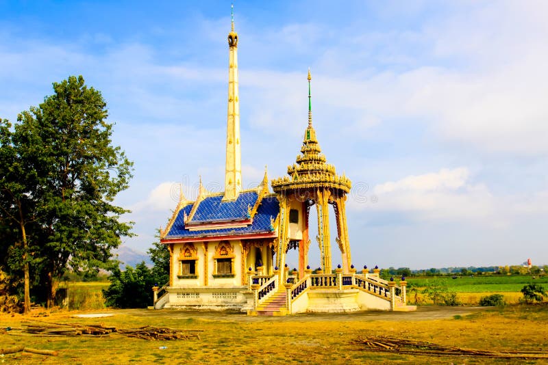 Crematoire binnen lokale wat Thai royalty-vrije stock foto's Crematoire binnen lokale wat Thai royalty-vrije stock foto's
