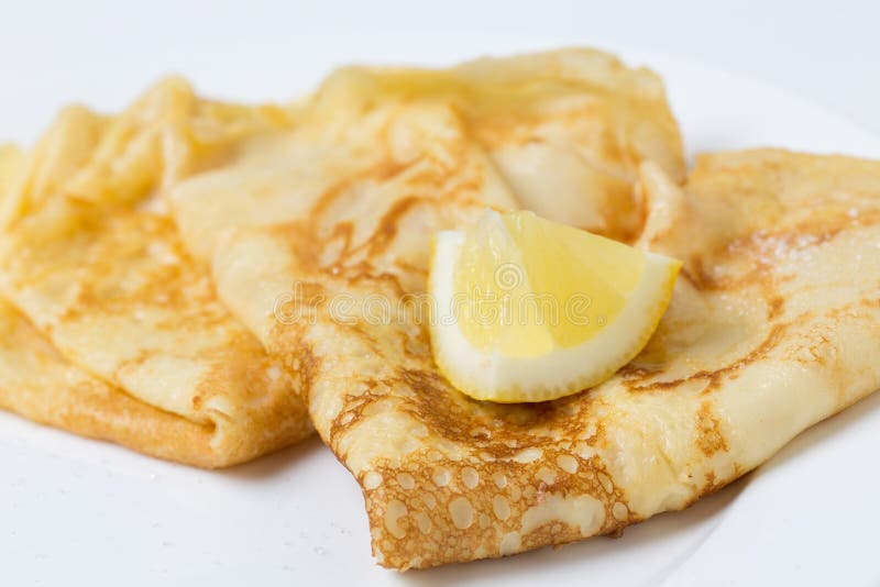 Crepe y limón ingleses imagen de archivo libre de regalías Crepe y limón ingleses imagen de archivo libre de regalías