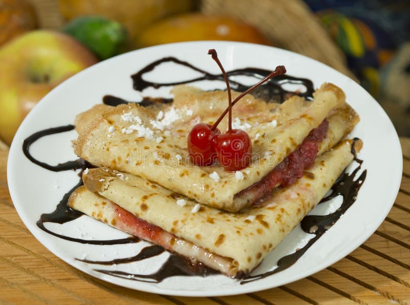 crepes η φράουλα στοκ φωτογραφίες με δικαίωμα ελεύθερης χρήσης crepes η φράουλα στοκ φωτογραφίες με δικαίωμα ελεύθερης χρήσης
