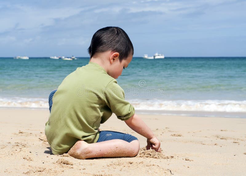 Criança na praia