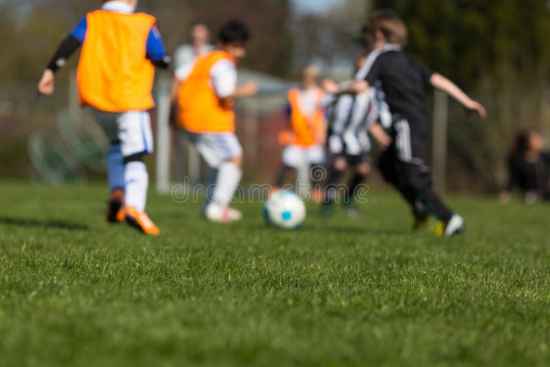 Jogador E Goleiros De Futebol Durante O Tiroteio Da Pena Imagem de