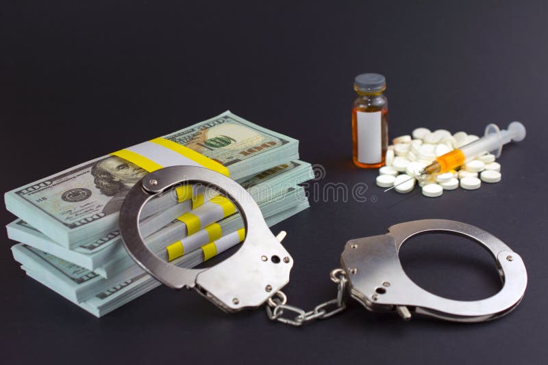 Crime financier dans la production pharmaceutique des drogues image stock Crime financier dans la production pharmaceutique des drogues image stock