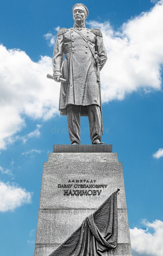crimea-city-sevastopol-monument-memorial-pedestal-composition-to-admiral-nakhimov-naval-officer-military-glory-defender-192098264.jpg