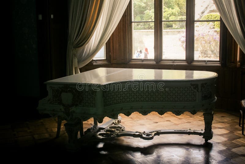 Crimea Vorontsov pałac Wewnętrzny Uroczysty pianino Zaświecającym okno obrazy royalty free Crimea Vorontsov pałac Wewnętrzny Uroczysty pianino Zaświecającym okno obrazy royalty free