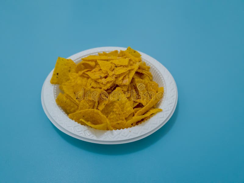 Crispy Chips Made from Corn and Other Ingredients with a Savory Taste