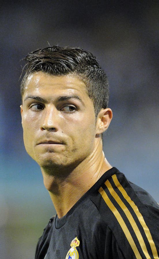 Cristano Ronaldo - Age | Height | Weight | Net Worth | Children | Biography