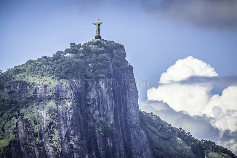 Cristo o redentor nas nuvens, Rio de janeiro