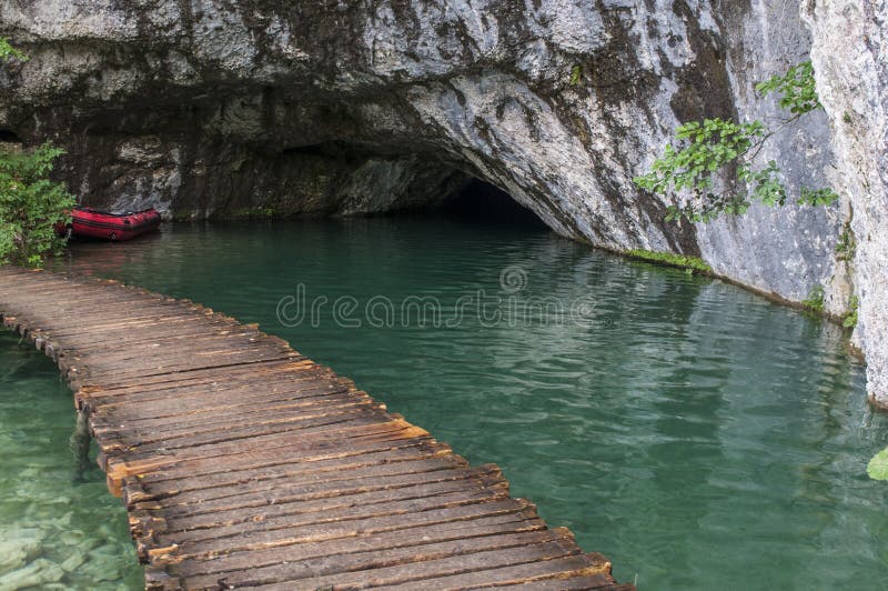 Plitvice Lakes National Park, walkway, boardwalk, lake, forest, green, environment, mountain, nature reserve, Croatia, Europe