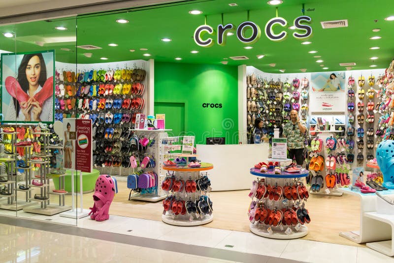 crocs shoe store