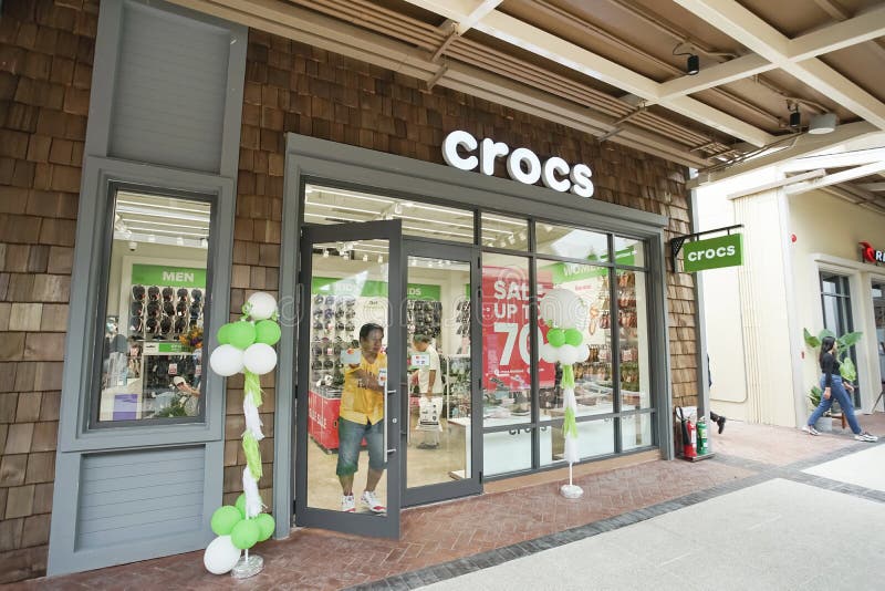 croc store at tanger outlet