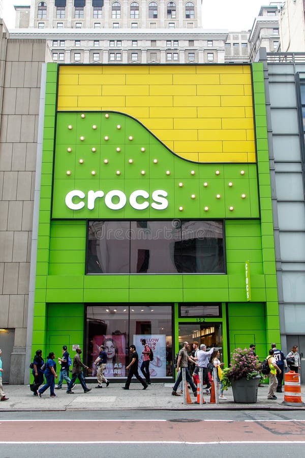 crocs store manhattan