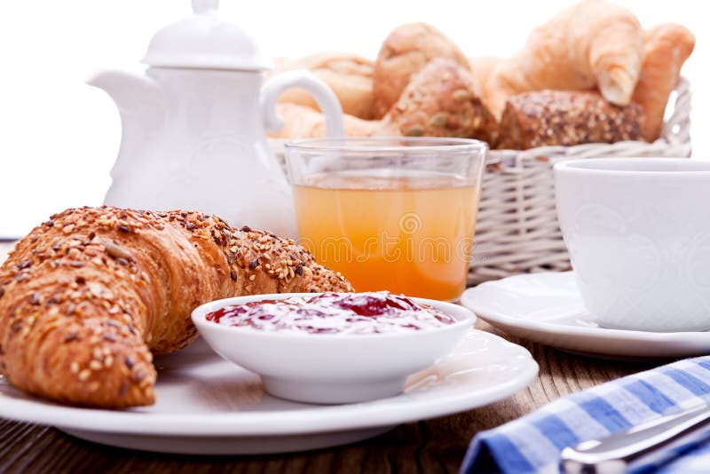 Croissant francês saudável do café do pequeno almoço