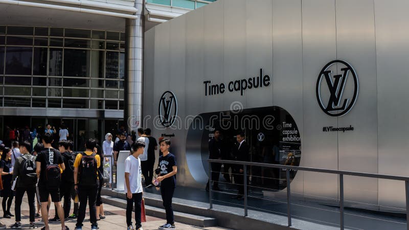 Kuala Lumpur, Malaysia - July 30, 2019: Louis Vuitton X Supreme Keepall  Bandouliere Epi 45 Red At The Time Capsule Exhibition By Louis Vuitton KLCC  In Kuala Lumpur. Stock Photo, Picture and