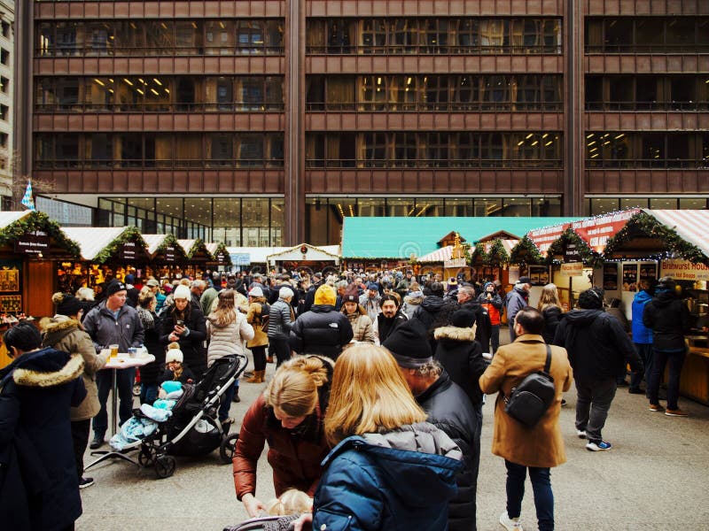 Crowded German Christmas Market Chicago Daley Plaza Editorial ...