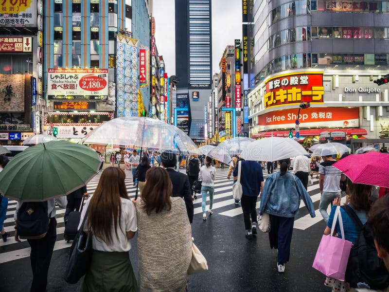 Download Crowds At Crossing In Japan Editorial Photo - Image of rushing, full: 86657756