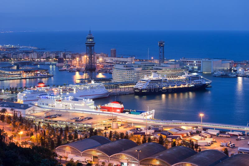 cruise port in barcelona spain