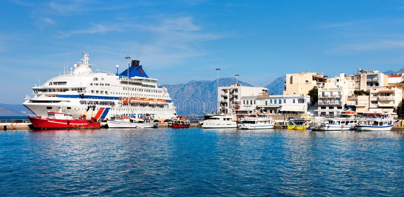 cruise ship port crete