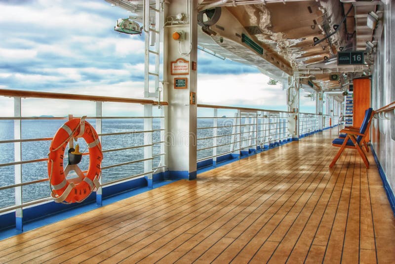 cruise ship deck furniture