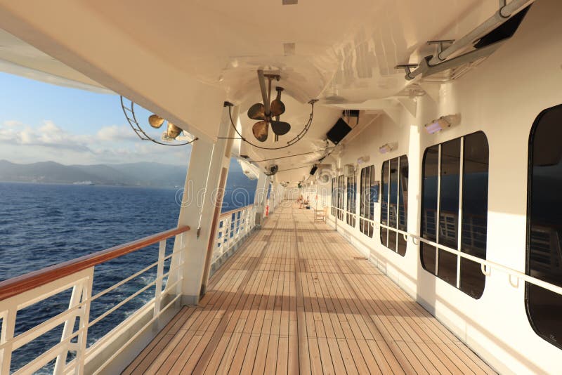 cruise ship deck furniture