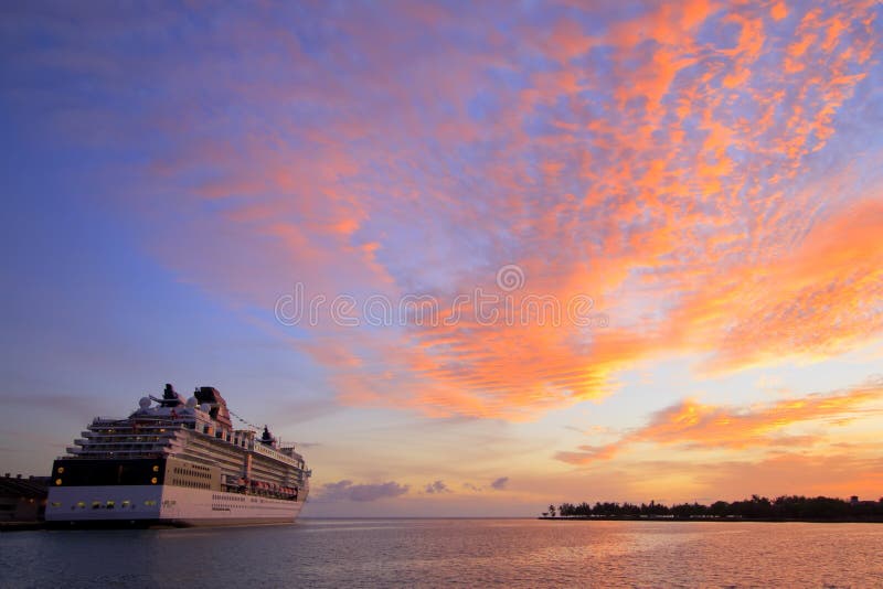 Cruise Ship at Sunset royalty free stock photos Cruise Ship at Sunset royalty free stock photos