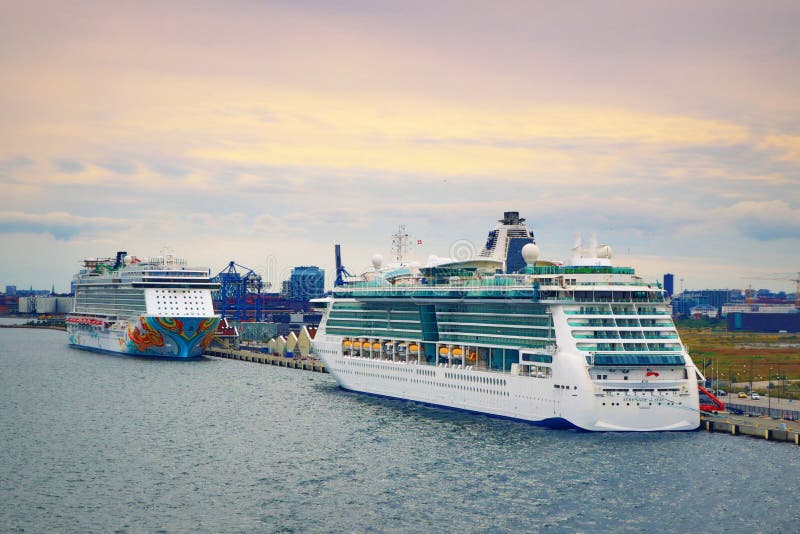 copenhagen docks cruise ships