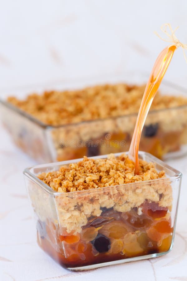 crumble suszący - owoc obrazy stock crumble suszący - owoc obrazy stock