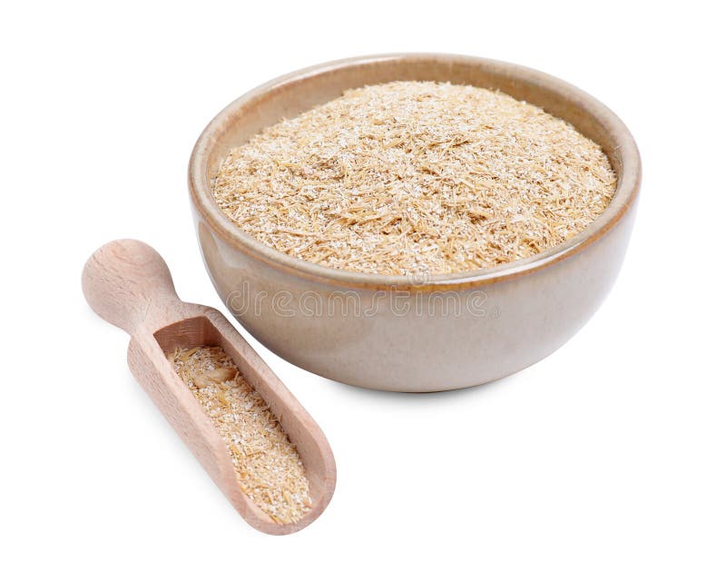 Crusca di avena in ciotola e scoop isolata in bianco immagini stock libere da diritti