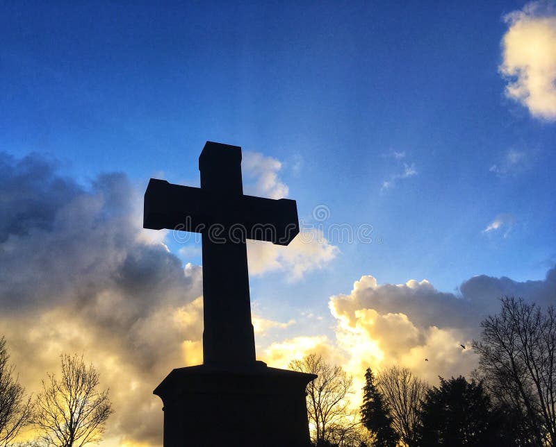 Resultado de imagen para cruz de cementerio