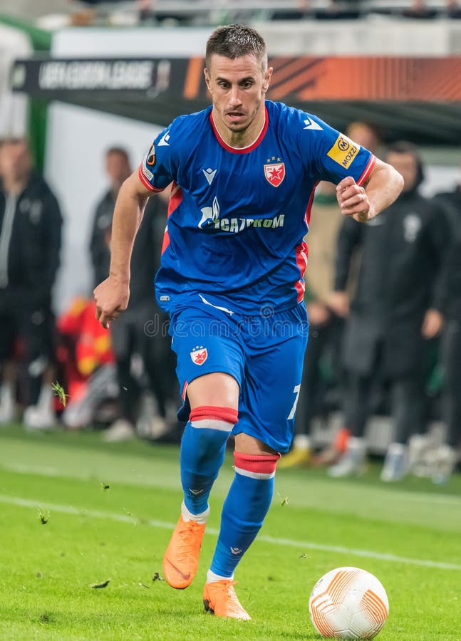 Crvena Zvezda Striker Aleksandar Pesic Durante a Uefa Europa Liga  Ferencvaros Vs Crvena Zvezda 21 Fotografia Editorial - Imagem de equipe,  esteira: 276543787