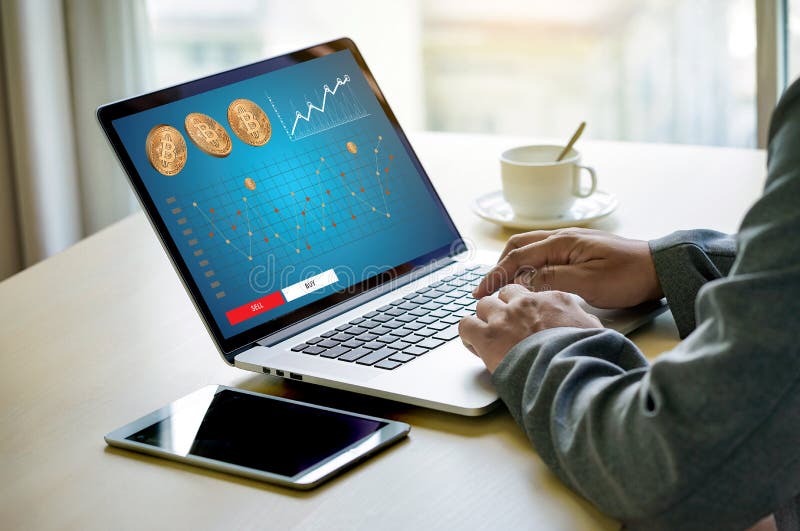 Crypto devise de Bitcoins d'échelle de concept d'or financier de croissance photographie stock